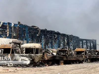 توقف کامیون‌ها در بندر رجایی به 20 روز هم می‌رسد/ رانندگان از محتوای بار کانتینرها اطلاع ندارند/ همه اقدامات در ایران با توکل به خدا انجام می‌شود
