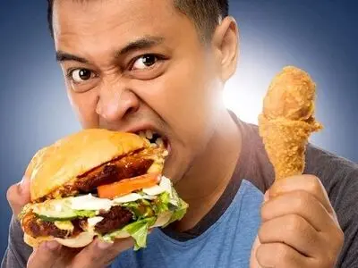۱۰ دلیل پزشکی برای گرسنگی همیشگی 