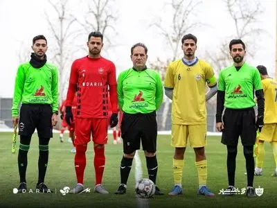 عالیشاه کاپیتانی را به مرتضی داد!