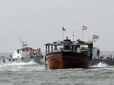 ایران توقف سفینة أجنبیة تهرب الوقود فی بحرعمان 