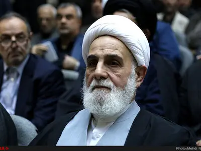 آیت‌الله هاشمی امام جمعه محبوب مردم بود/ او کشور را با عقل، شجاعت و ایثار اداره کرد
