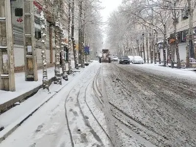 بارش برف کرمانشاه را سفیدپوش کرد