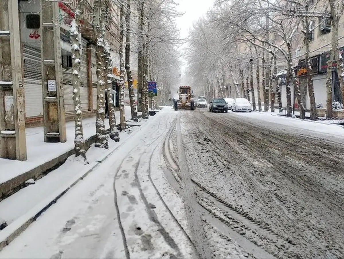 بارش برف کرمانشاه را سفیدپوش کرد