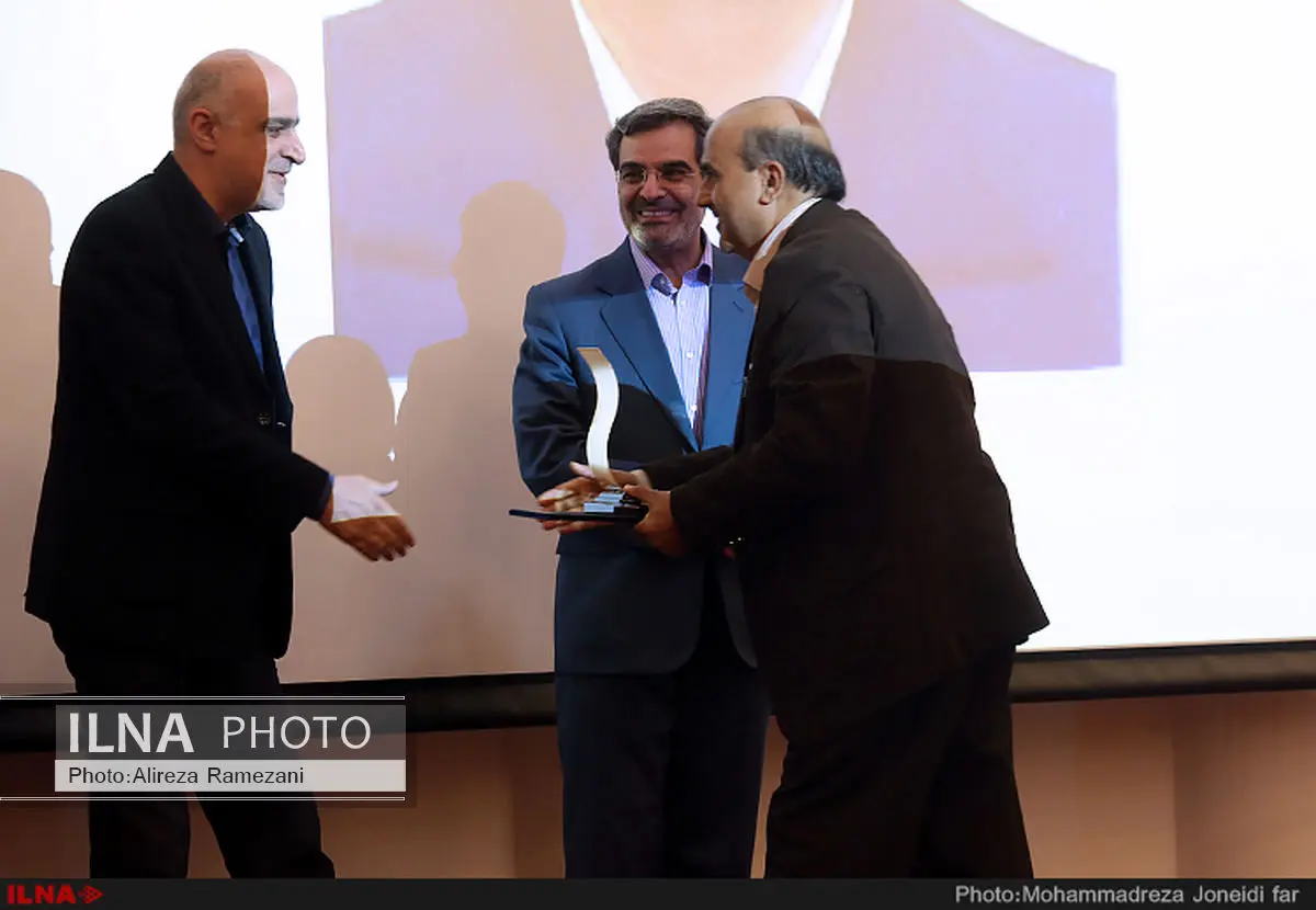 مدیر تولید، مادر و کارگردان، پدر یک فیلم است