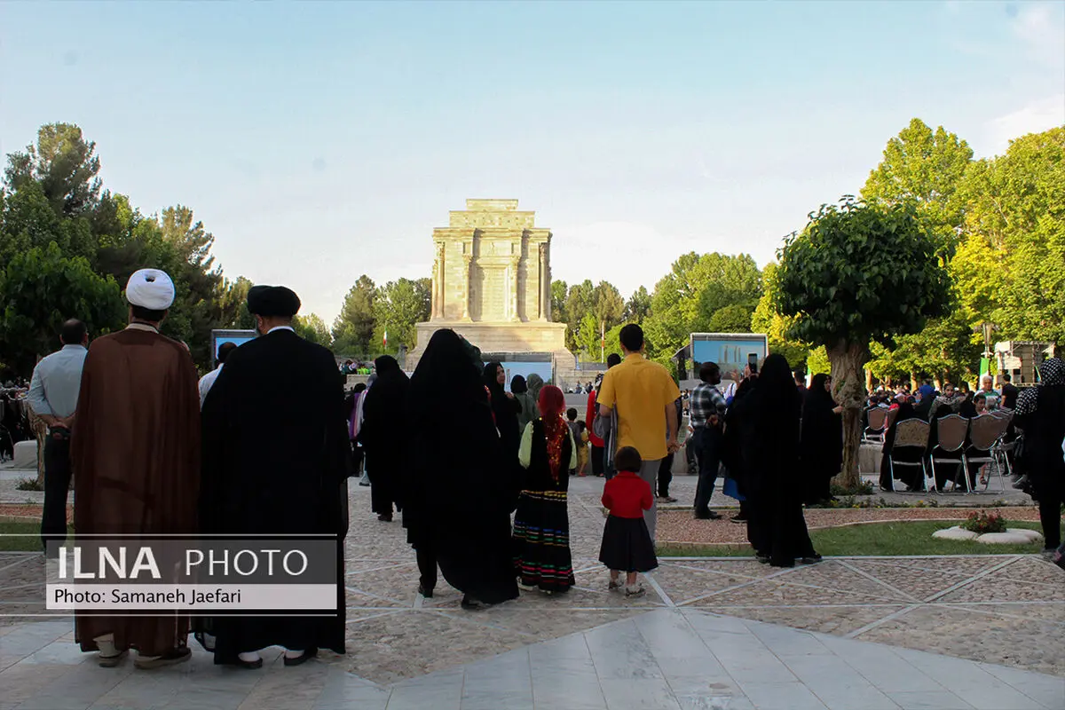 پاسداشت مقام فردوسی عامل پیوند بین کشورهای فارسی‌ زبان است