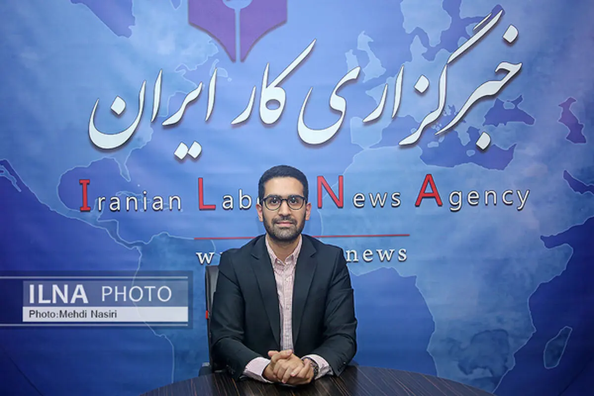 کارگر محترم است؛ چون برای پیشرفت و توسعه کشور تلاش می‌کند