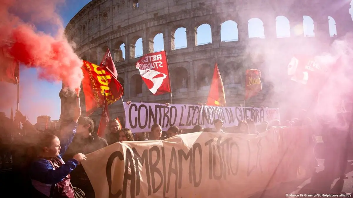 تظاهرات گسترده کارگران ایتالیایی در اعتراض به بودجه ریاضتی