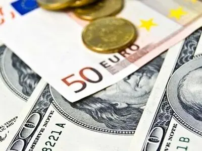 العراق تفرج عن 2.7 ملیار دولار من الأصول الإیرانیة