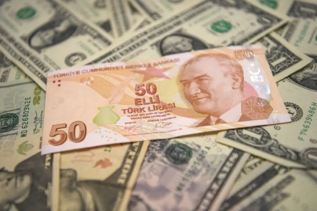 سقوط تاریخی ارزش لیر ترکیه در مقابل دلار و یورو