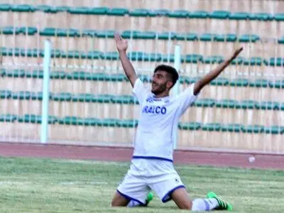 سیاه‌جامگان با یک مهاجم لیگ یکی به توافق رسید 