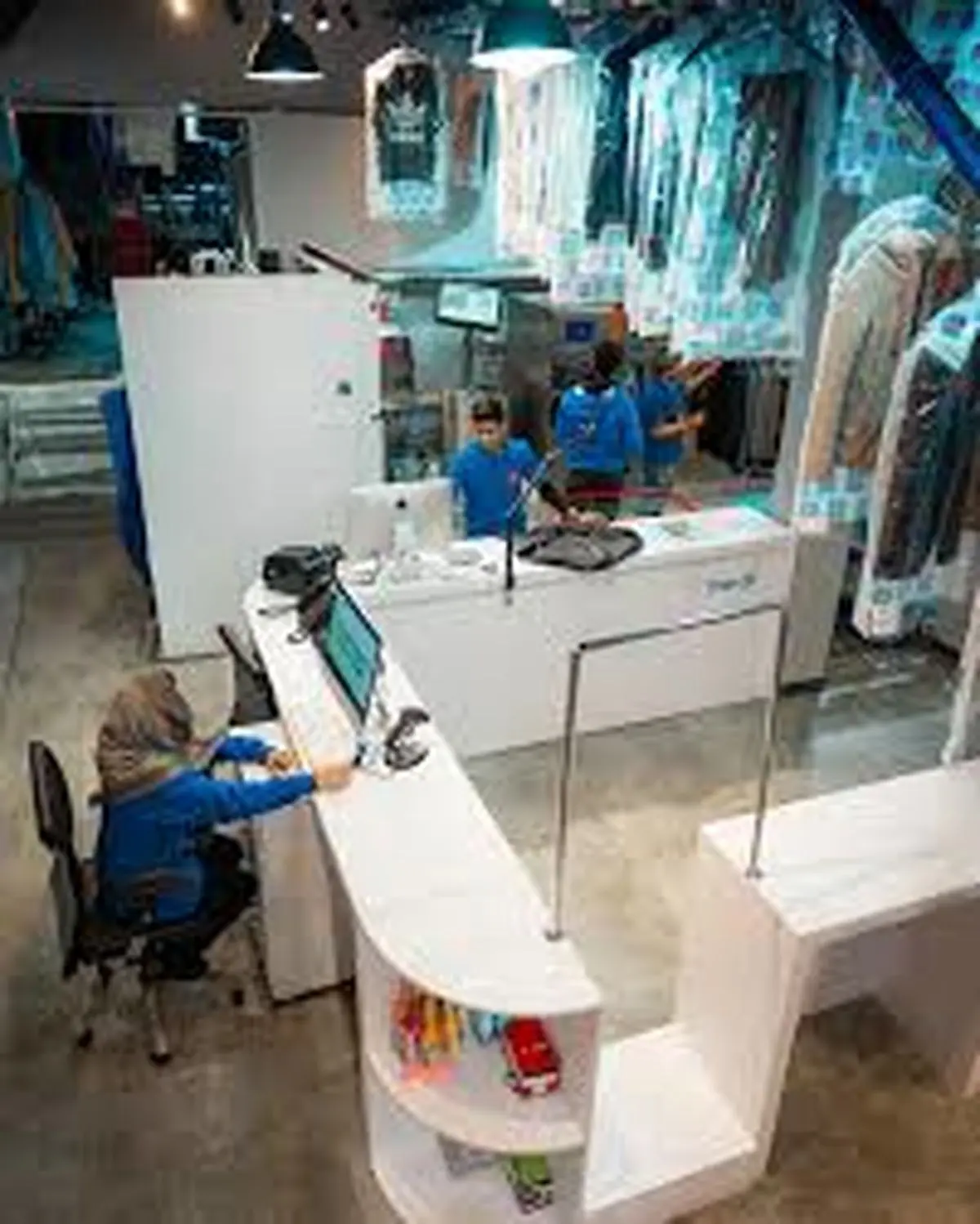 ویدیوی پربازدید از خشکشویی رباتیک تهران