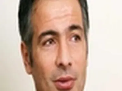 استقلال با هوادارانش ملوان می‌برد
