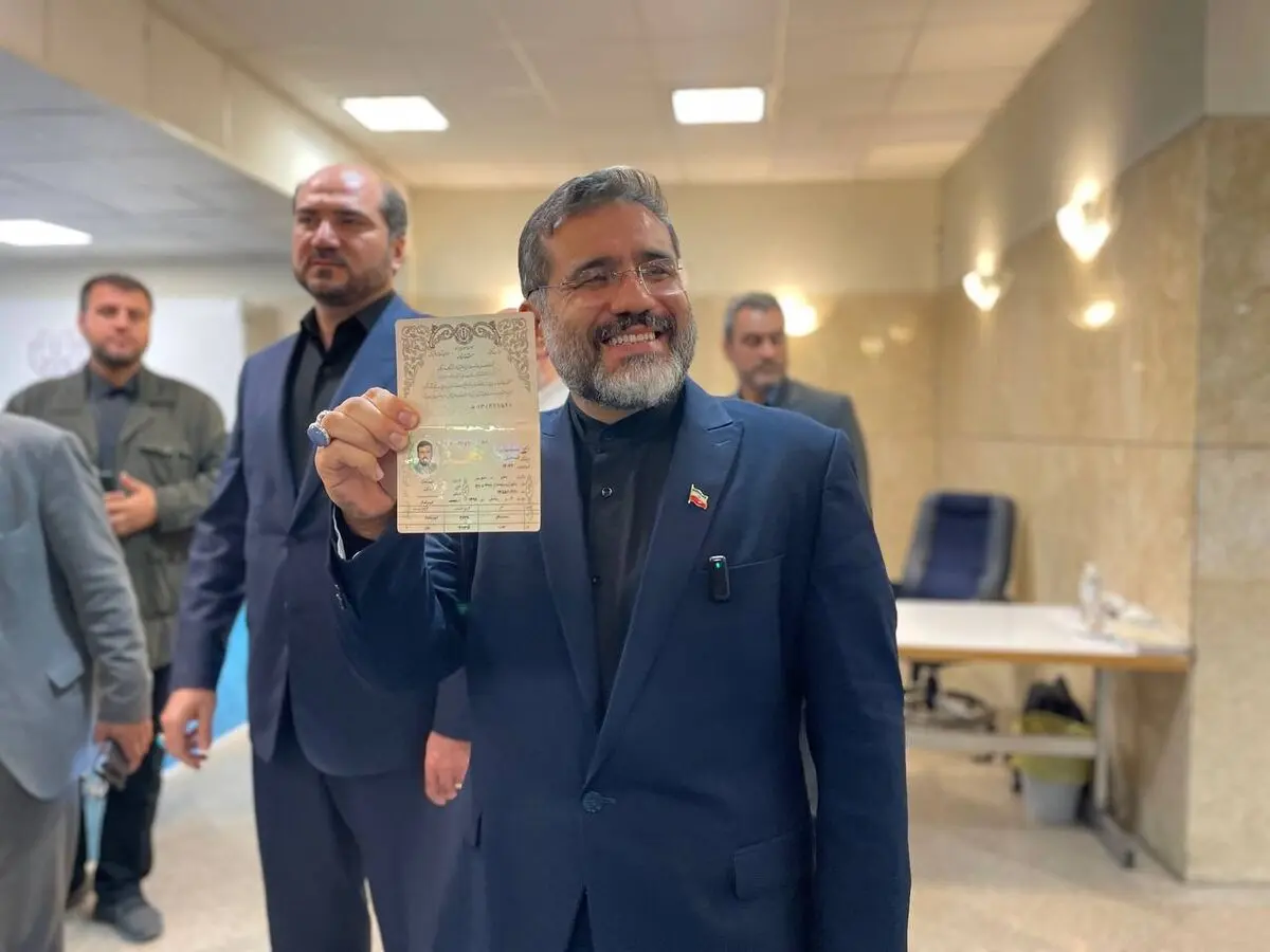 وزیر ارشاد نامزد انتخابات ریاست جمهوری شد/ فیلم