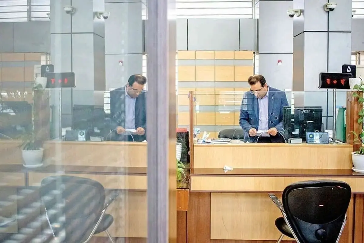 حضور اجباری کارمندان بعد از ساعت ۱۳ بدون پرداخت اضافه‌کار، خلاف قانون و شرع است/ اگر لازم است کارمندی بماند باید شرایط مناسب رفاهی برای او فراهم شود