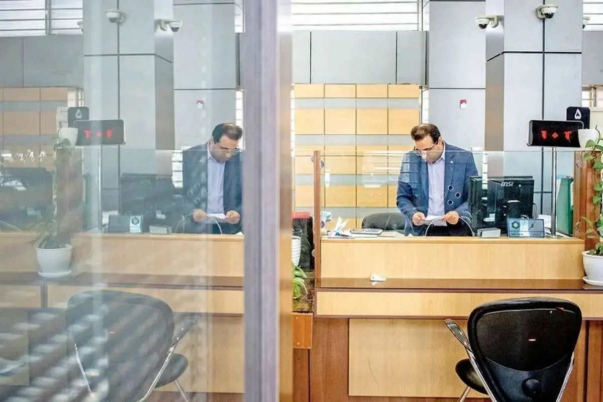 حضور اجباری کارمندان بعد از ساعت ۱۳ بدون پرداخت اضافه‌کار، خلاف قانون و شرع است/ اگر لازم است کارمندی بماند باید شرایط مناسب رفاهی برای او فراهم شود