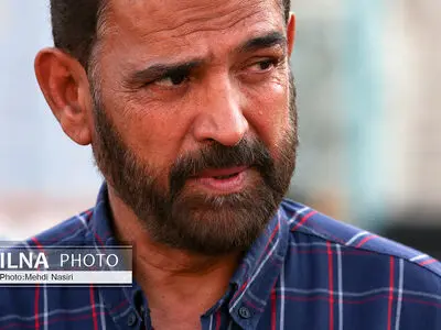 فیروز کریمی: توپ علی دایی کج بود! + فیلم