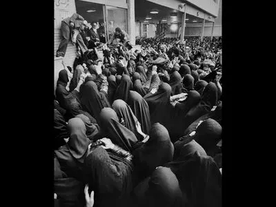 شکوه انقلاب اسلامی از دریچه دوربین یک عکاس فرانسوی