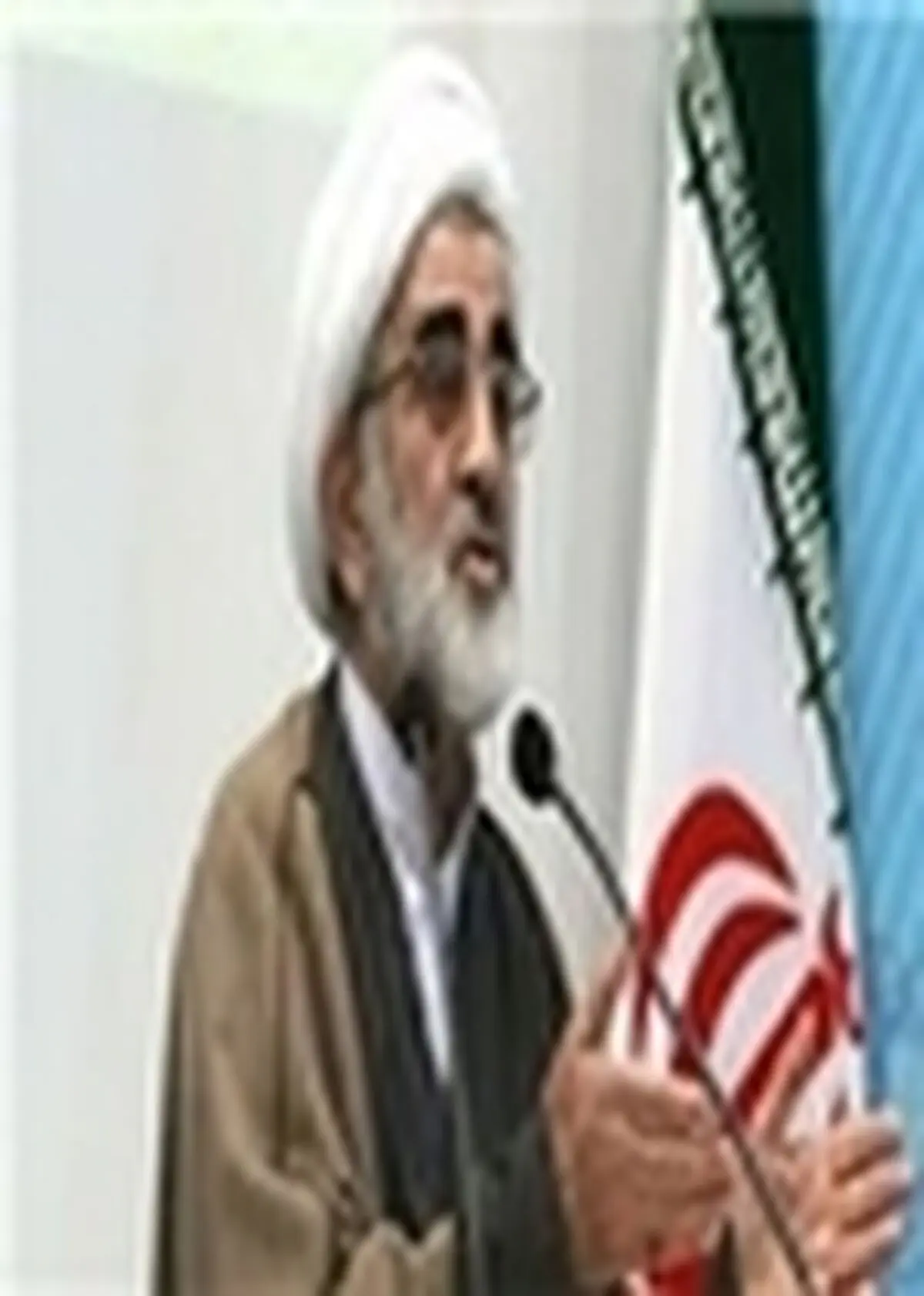 دشمنان امروز از ناآگاهی مردم بهره می‌گیرند