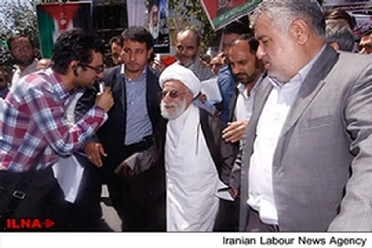 اختلافات ما با هم داخلی‌ست / درمورد سیاست‌های ظالمانه خارجی فقط یک کلمه می‌گوییم