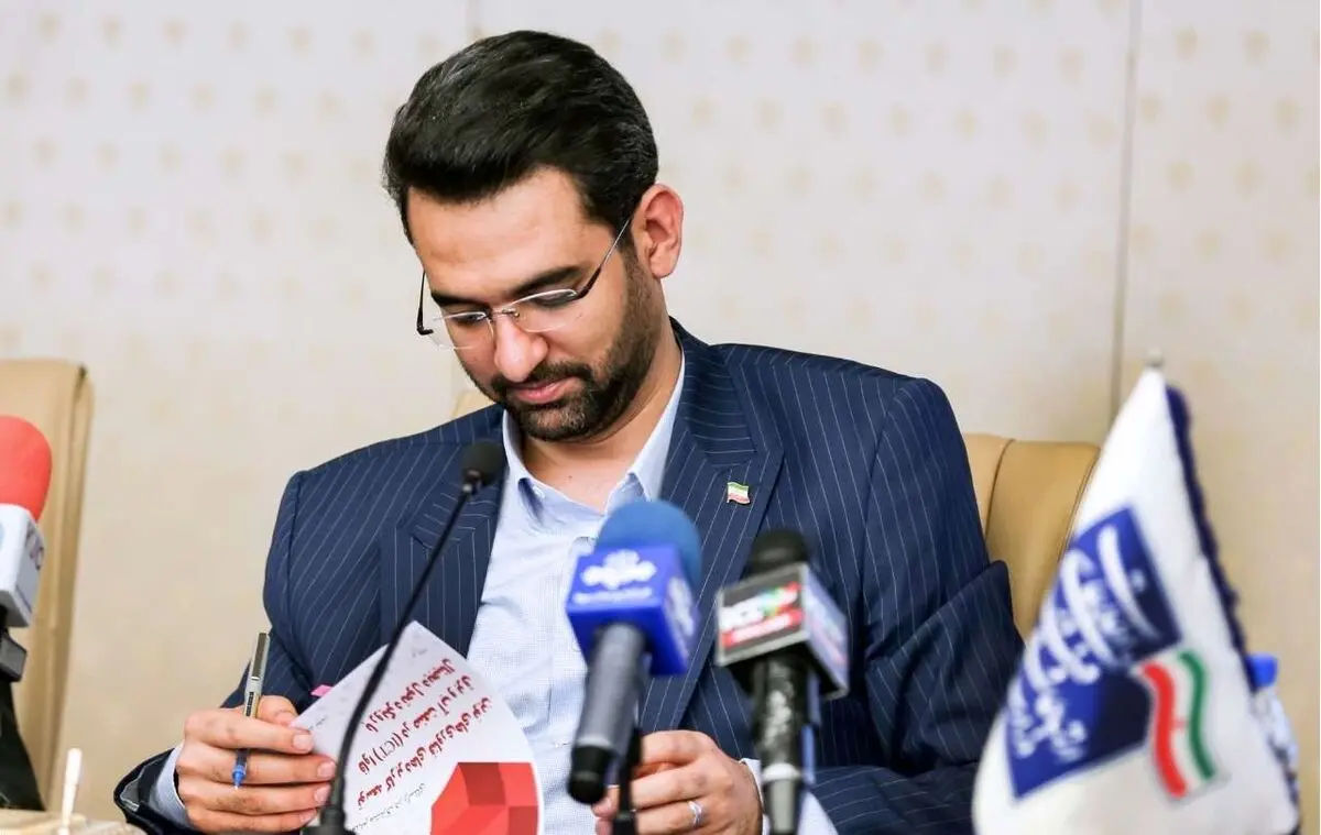پرونده ورود 600 هزار تلفن همراه همچنان باز است 