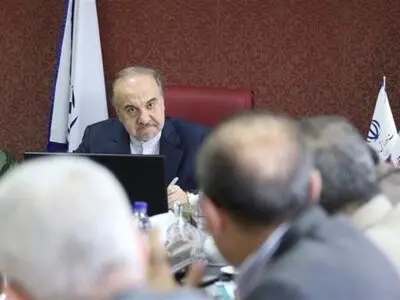 سلطانی‌فر: دولت ریالی به استقلال و پرسپولیس کمک نمی‌کند