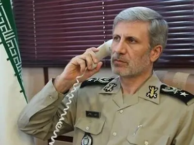 تأکید ایرانی على تطویر التعاون الدفاعی مع باکستان لارساء الامن بالمنطقة