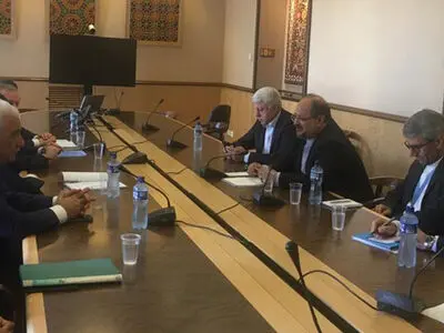 شریعتمداری: زمینه همکاری میان وزارت کار ایران و آذربایجان جود دارد/ بابایف: خواستار ارتباط برقرار کردن با اتحادیه‌های کارگری ایران هستیم