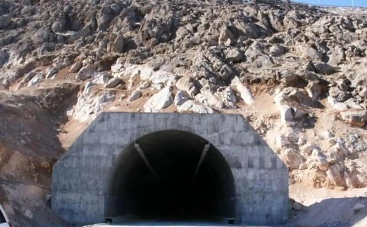 تونل‌های گردنه رخ در محور شهرکرد – اصفهان تا اطلاع ثانوی بسته شد