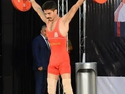 صدرنشینی خرسندی در جوانان و اصغرنژاد در بزرگسالان