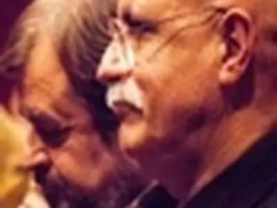 استقبال هنرمندان از نمایش «مرداب روی بام»