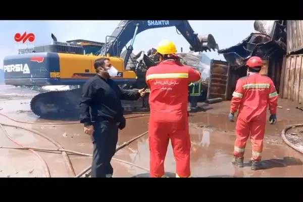  گفتگوی تکان‌دهنده بامصطفی نظری؛ آتش نشان حاضر در لحظات اول انفجار بندر + فیلم