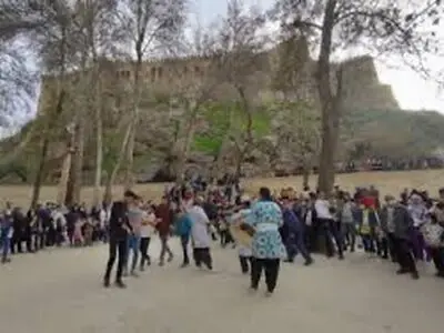 رشد ۲۲ درصدی بازدید از فلک‌الافلاک/ تاکنون ۳ میلیون و ۹۰۰ تردد از محورهای استان انجام شده است