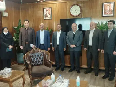 تعامل مدیرعامل ذوب آهن اصفهان با مدیران عامل بانک های تجارت و ملت