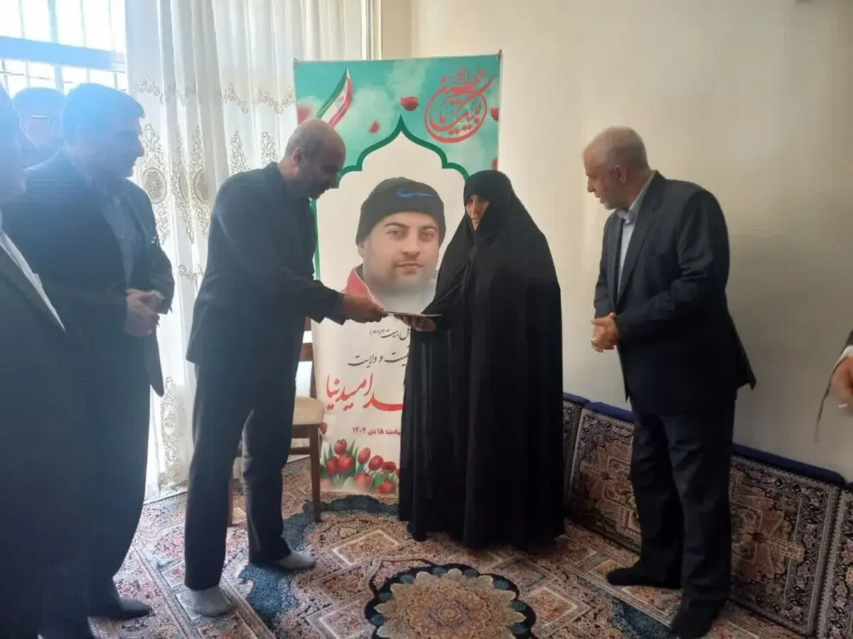 خدمتگزار خانواده شهدا هستیم