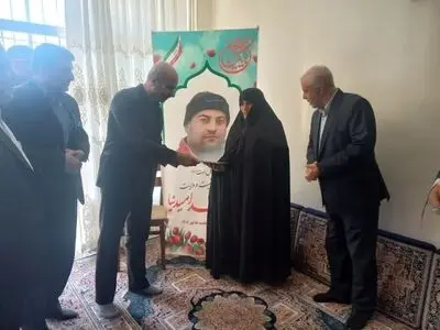 خدمتگزار خانواده شهدا هستیم