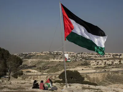 بازنشستگی پیش از موعد ۶ هزار کارمند فلسطینی لغو شد