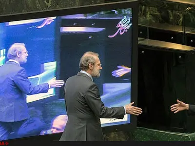 مثلثِ تردید پارلمانی و بازی پشت‌پرده لاریجانی