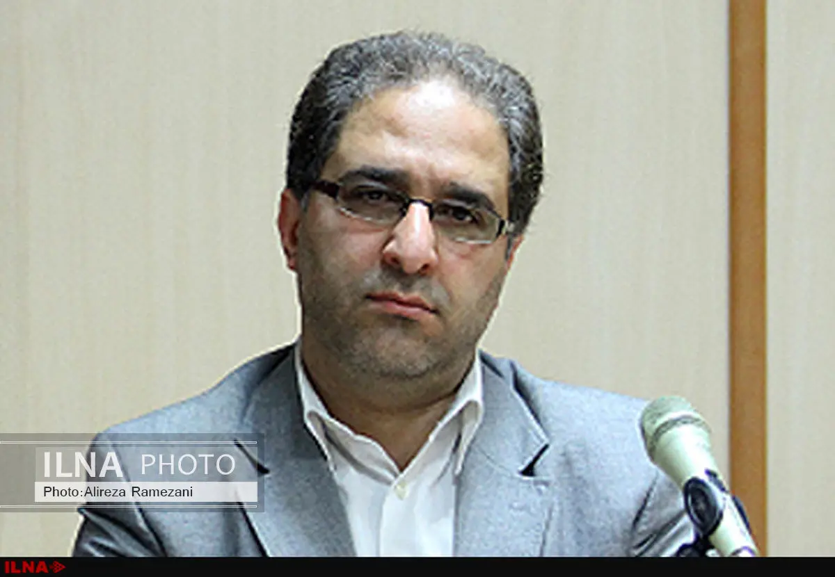 پیگیر بن‌کارت‌های بلوکه شده هستیم/ دعوت بانوان به حجاب با شاخه گل 