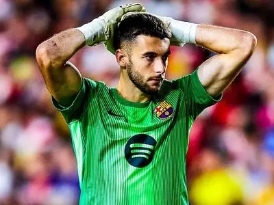 ویدئو: وقتی دروازه‌بان با هل دادن دفاع دروازه را نجات می‌دهد