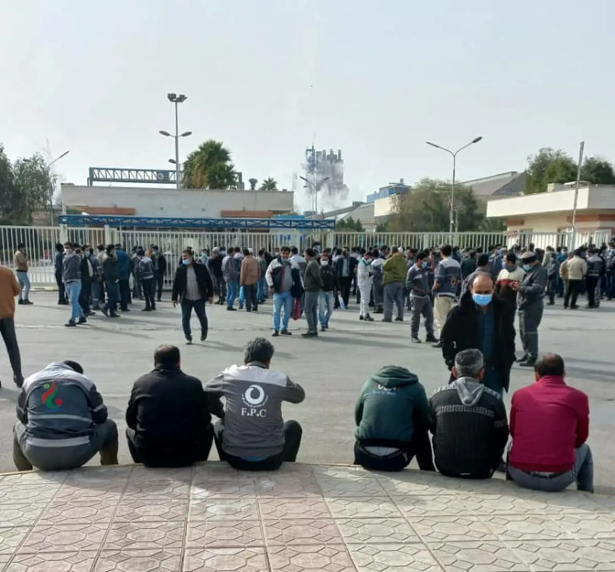 ادامه اعتراض کارگران ارکان ثالث پتروشیمی رازی