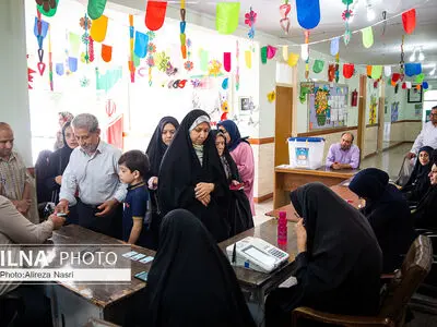 رئیس جمهور واجد آرای اکثریت، می‌تواند مشکلات را حل کند