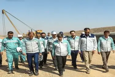 بازدید مدیرعامل گروه فولاد مبارکه از پروژه انتقال آب از دریای عمان/ به‌زودی فولاد با آب دریا تولید می‌شود