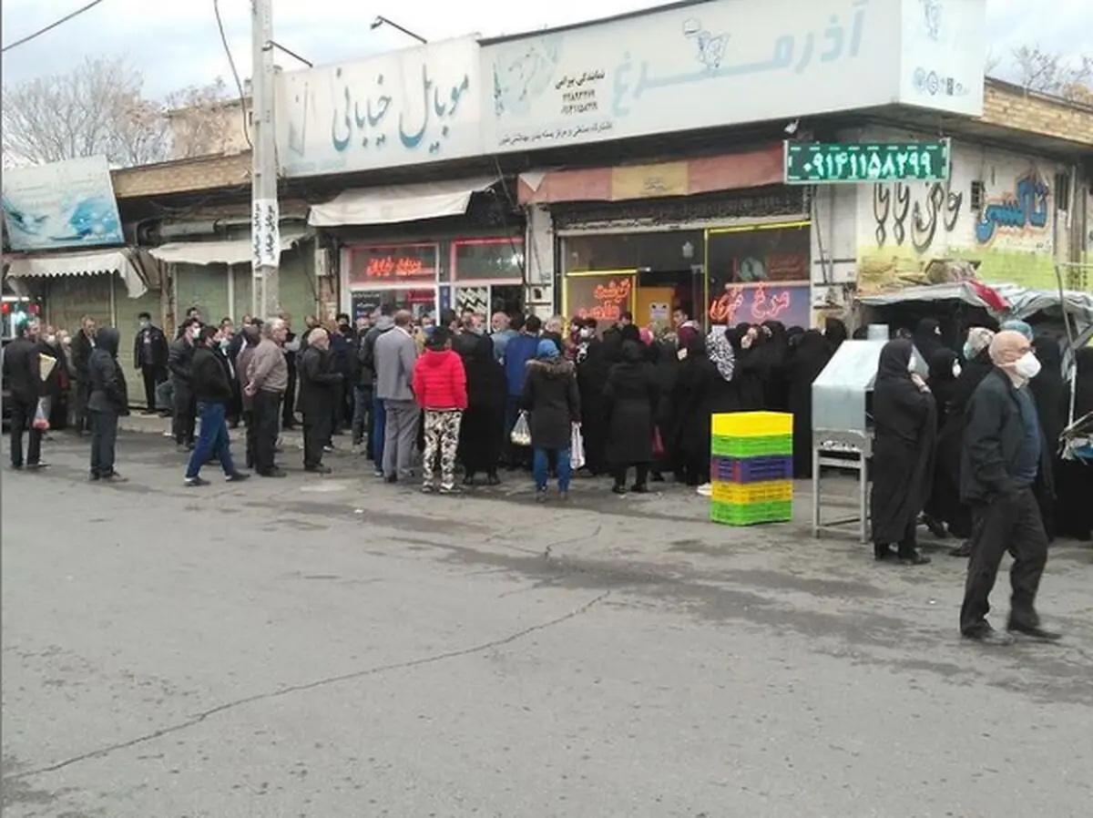 صف ِ مرغ  در تبریز همچنان ادامه دارد 