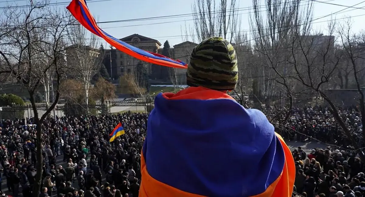 گفت‌وگوی رئیس‌جمهور و نخست‌وزیر ارمنستان با محوریت برگزاری انتخابات زودهنگام
