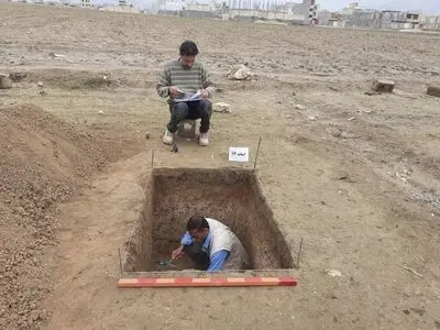 تعیین عرصه و حریم تپه موسوم به حاج عیسی سلطانپور شهر ایذه/ کشف یک دهنه مفرغین اسب