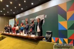 حرکت حماسی معاون وزارت جوانان در اجلاس وزرای جوانان کشورهای عضو بریکس در برزیل