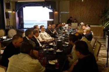 دیدار نوروزی مدیرعامل سازمان منطقه آزاد کیش با سرمایه گذاران