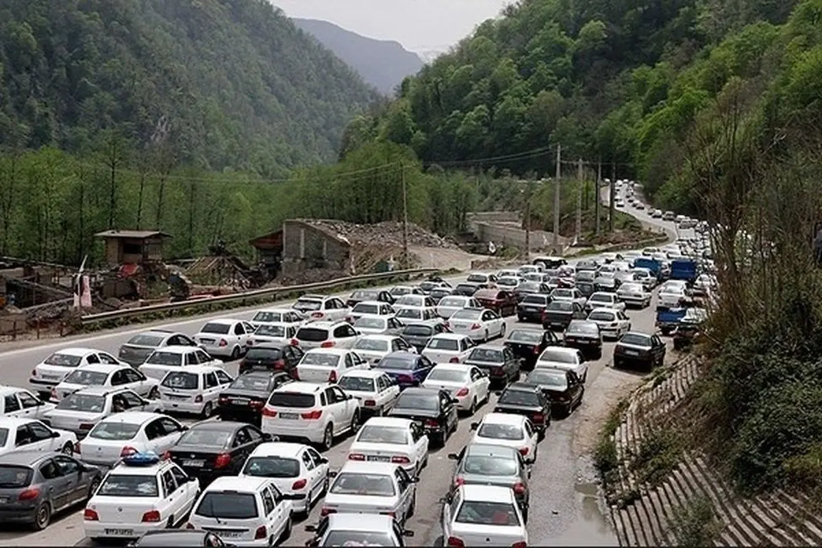 ترافیک مقطعی و پرحجم در محورهای خروجی مازندران