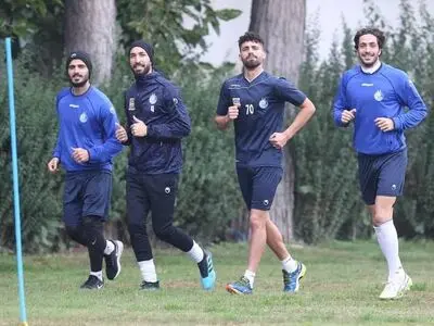 بی‌ثباتی و اشتباهات فردی آبی‌ها را از قهرمانی دور کرد