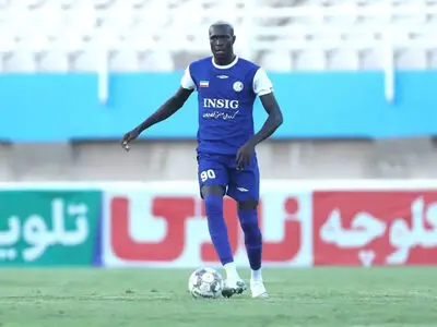 عثمان اندونگ تصمیمش را گرفت؛ انتقال زارع به پرسپولیس و استقلال روی هوا!